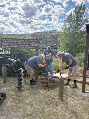 digging-dirt-out-Toston-Dam